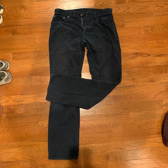 Gap corduroy pants.  Straight fit 29/30. - Picture 2 of 6